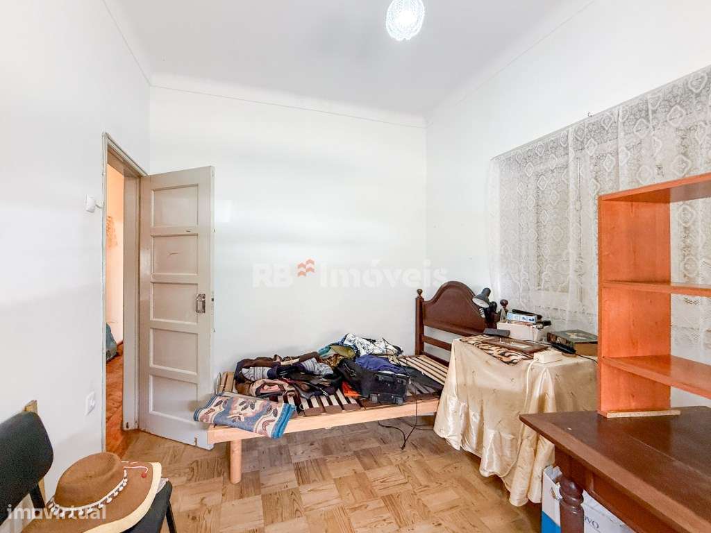 Apartamento T2 a nível do rés do chão com logradouro no centro do E...-16