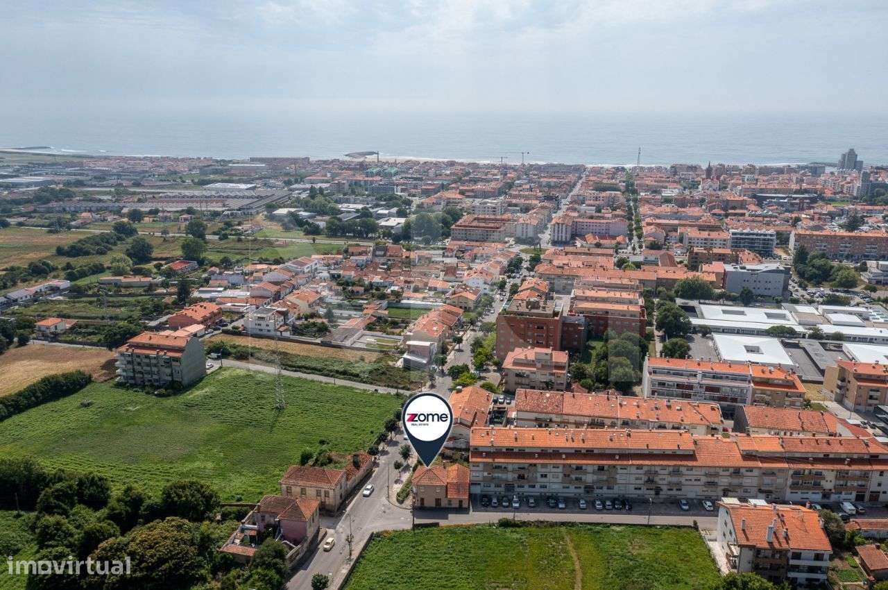 Moradia individual (293m²)com terreno (441m²) para recuperar - Espinho-14