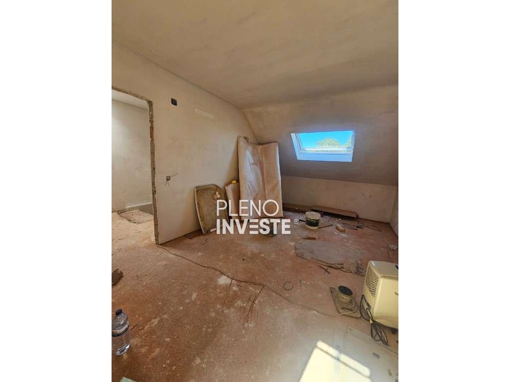 Moradia V3 com piscina Nova construção em Pinhal de Frades-15