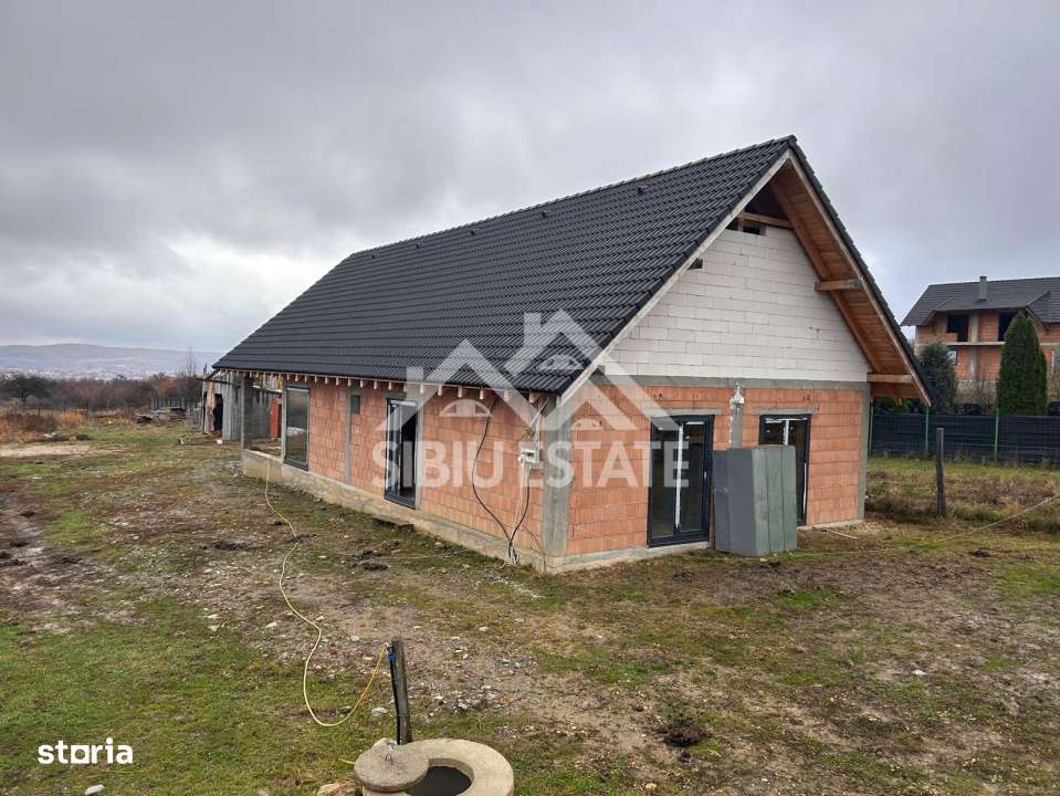 Casa 130 mp, teren 2800 mp, priveliste superba – Marginimea Sibiului - Imagine principală: 2/19