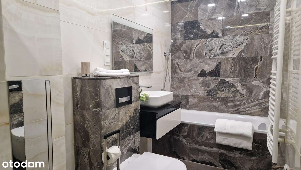Stylowy apartament w kamienicy z loggią-15