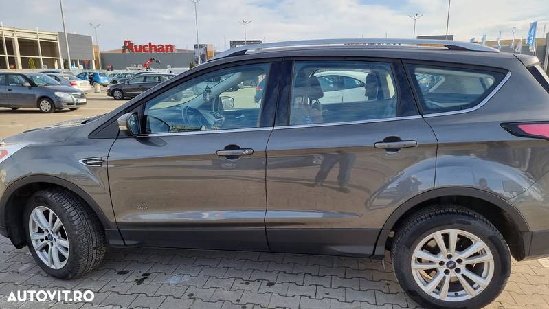 Ford Kuga 2.0 TDCi 4WD Trend - 3