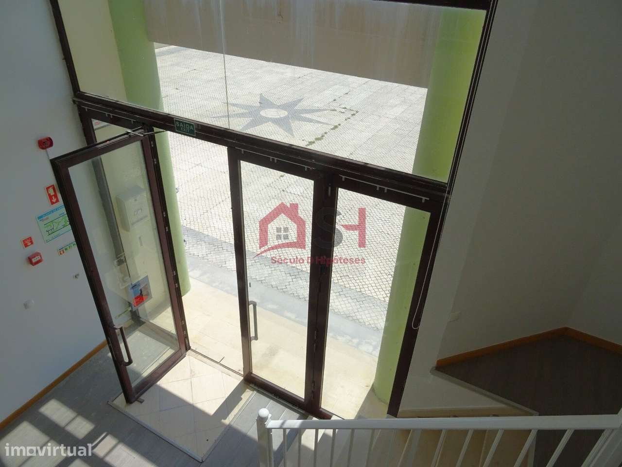 *Loja para Comercio e Serviços– Peniche*-9