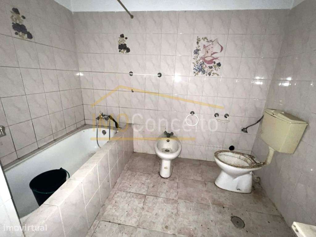 Moradia T2| Quintal| Carvoeiro| Maçao-13