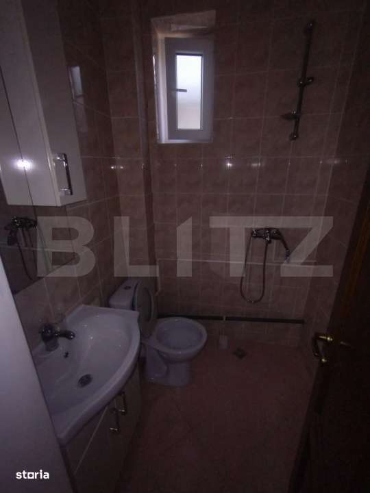 Spatiu 2 camere de inchiriat,42mp,parter,central,oras Nasaud - Imagine principală: 5/6