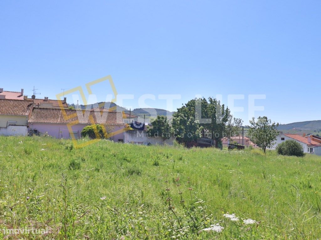 Terreno em Torres Vedras - Lote de Terreno Urbano de 659m...