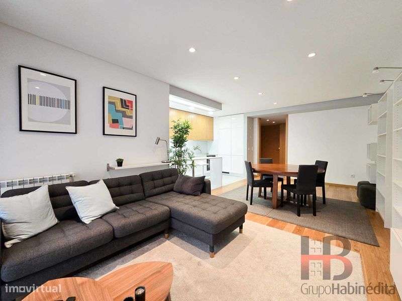 Apartamento T2+1, Garagem, Mobilado e Pronto a Habitar - Porto Centro - Grande imagem: 4/12