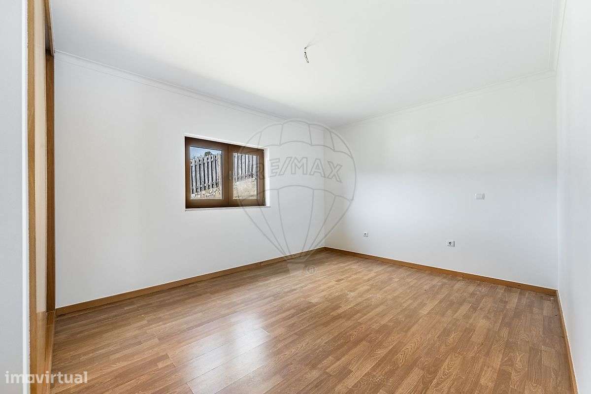 Moradia T2 para venda-8