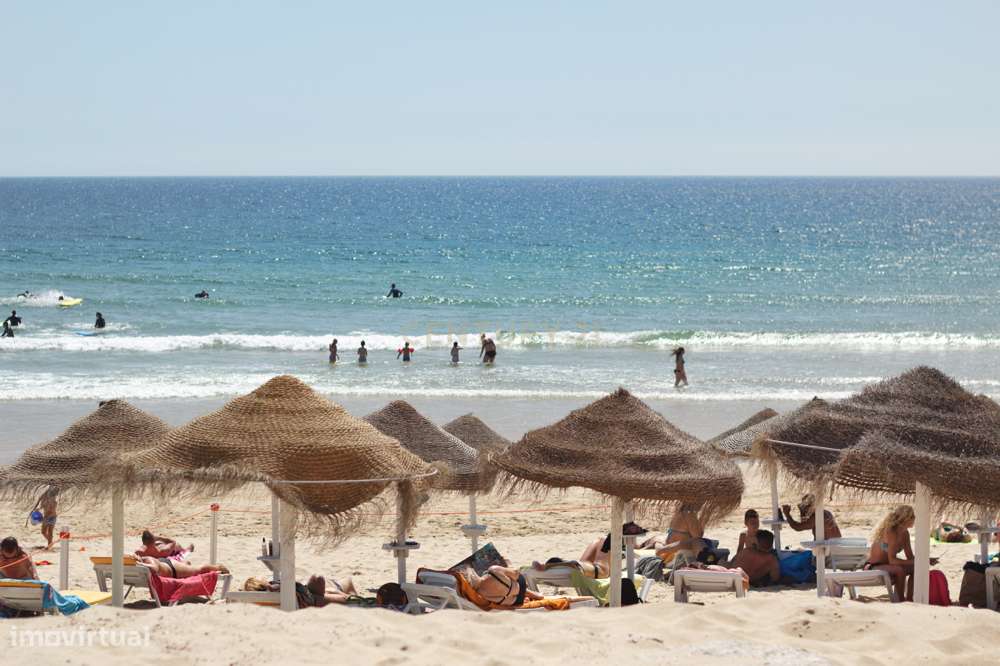 Distinta Moradia, com piscina e adega - perto de praias-59