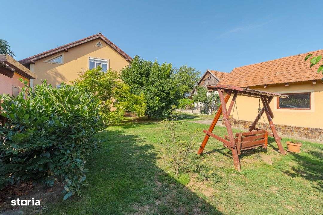 Casa spatioasa P+E, Santaul Mic com. Bors - Imagine principală: 5/19