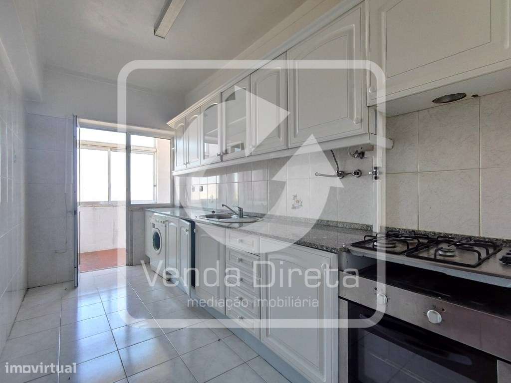 Apartamento T2 com varanda e arrecadação na Amora, Seixal - IMÓVEL ... - Grande imagem: 4/21