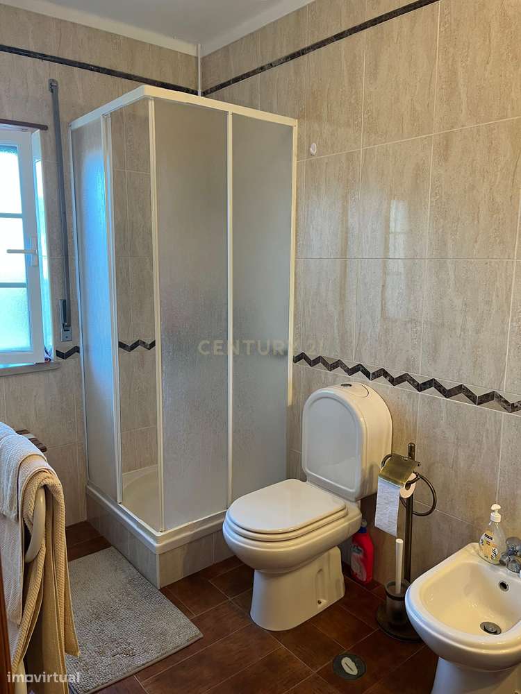 Moradia T4 em condomínio fechado com piscina, vista mar e walking dist-34