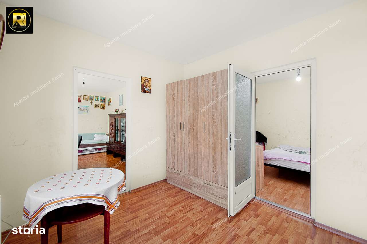 Vanzare casa situata in Galati, langa Sp. Militar,4 camere,teren 280MP - Imagine principală: 5/8