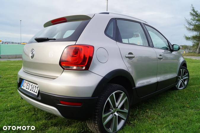 Volkswagen Polo 1.4 16V Cross - 5