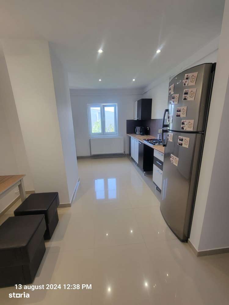 Vanzare  apartament 2 camere mobilat/utilat - zona Micro 3-11