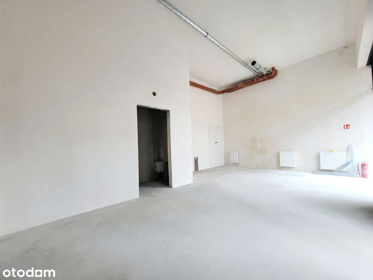 BEZPOŚREDNIO - SPRZEDAM nowy LOKAL USŁUGOWY - ul. Senatorska-3