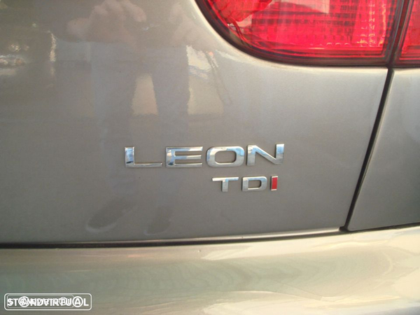 Seat Leon 1.9 TDi 2002 para peças - 39