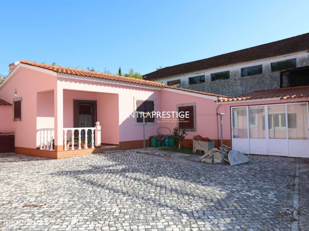 Moradia T3 e anexo T2 com Vista Deslumbrante para a Serra de Sintra...-26