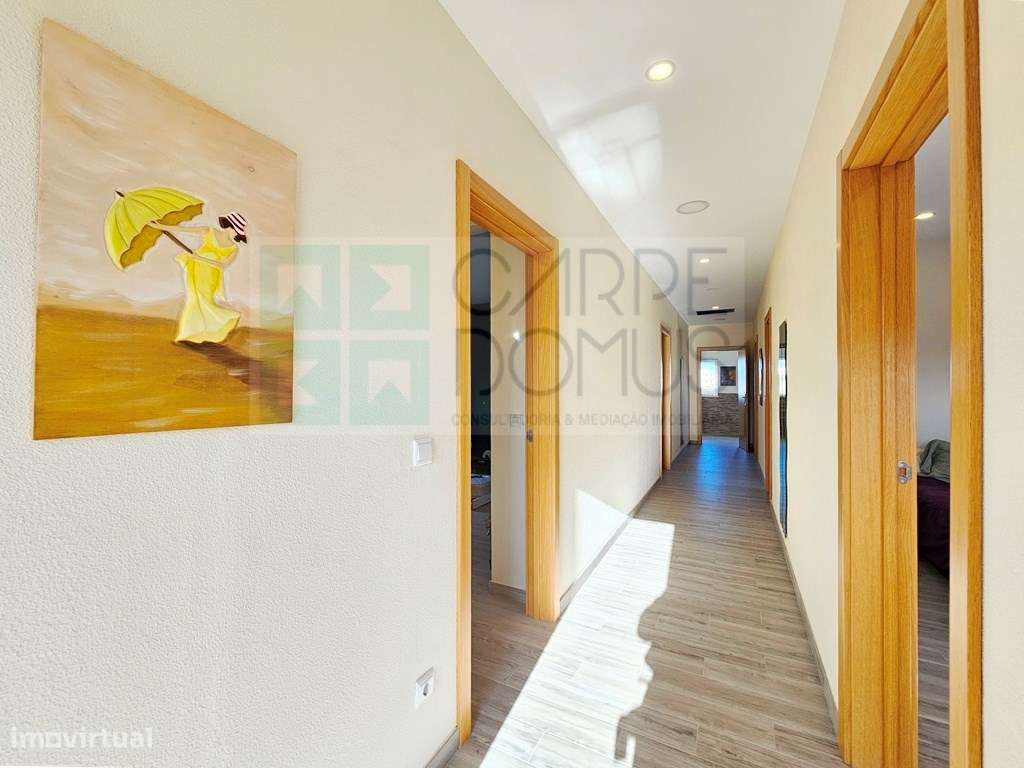 Moradia T4, com terreno, em Lavos, Figueira da Foz - Grande imagem: 4/49