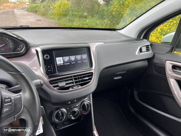 Peugeot 2008 1.2 VTi Active - 27