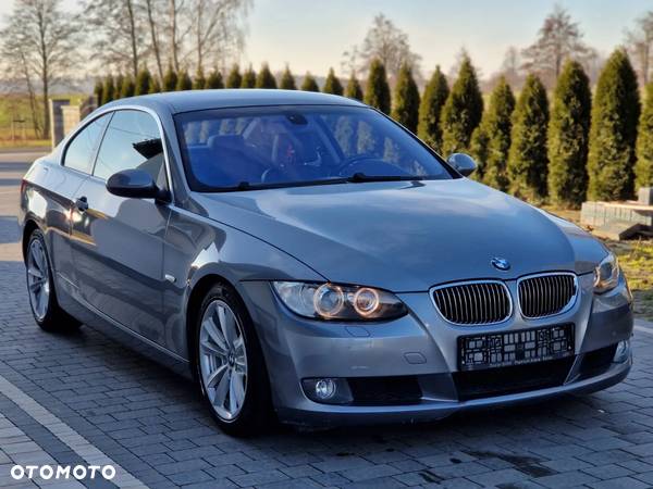 BMW Seria 3 325i - 2