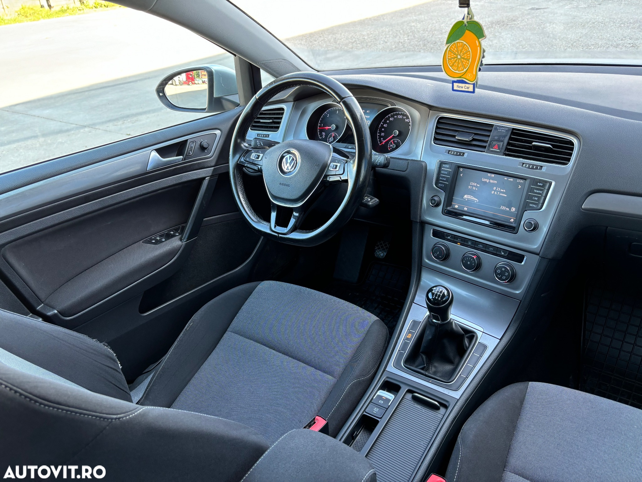 Volkswagen Golf 1.6 TDI BlueMotion Trendline - 6