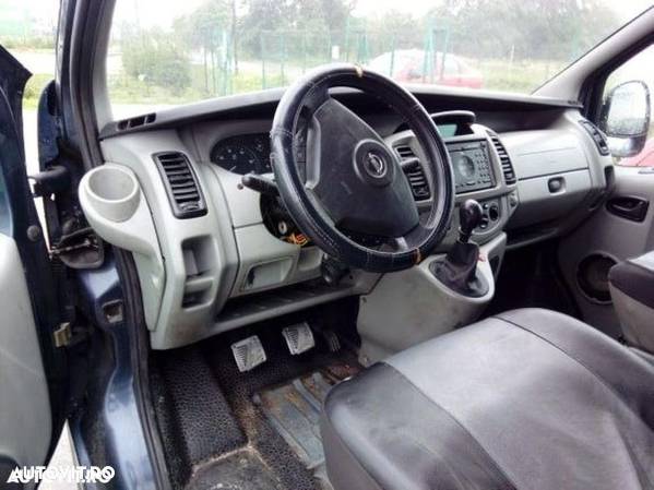 dezmembrez opel vivaro 2003 - 1