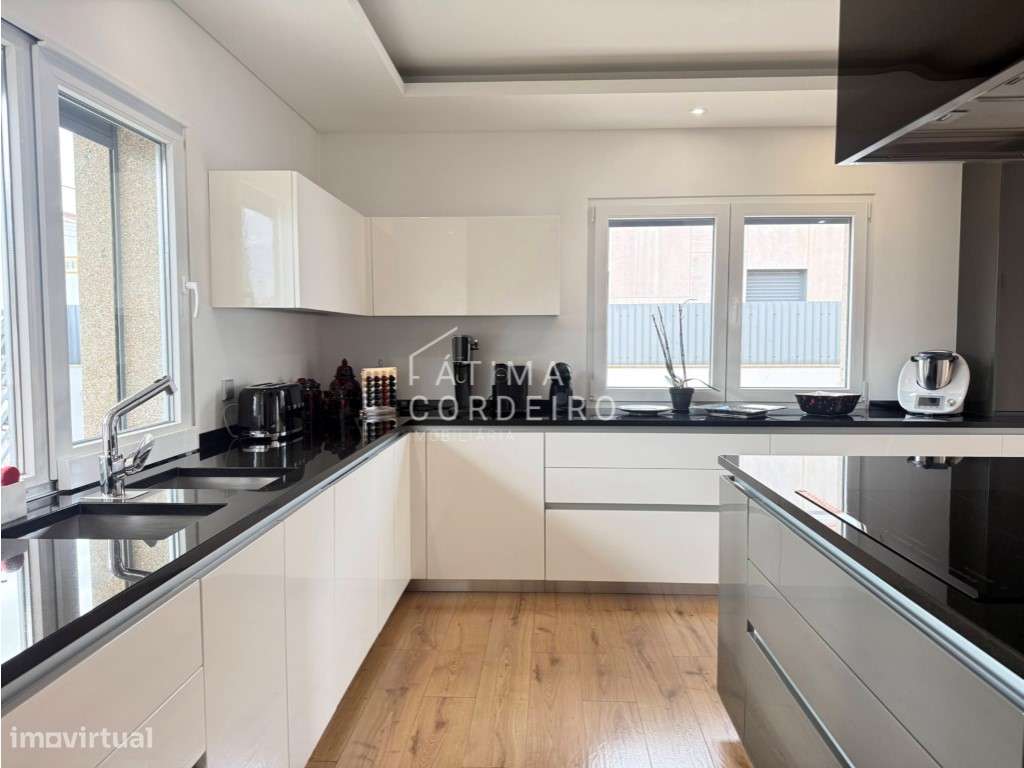 Fantástica Moradia T4+1 Quinta do Anjo/Auto Europa-26