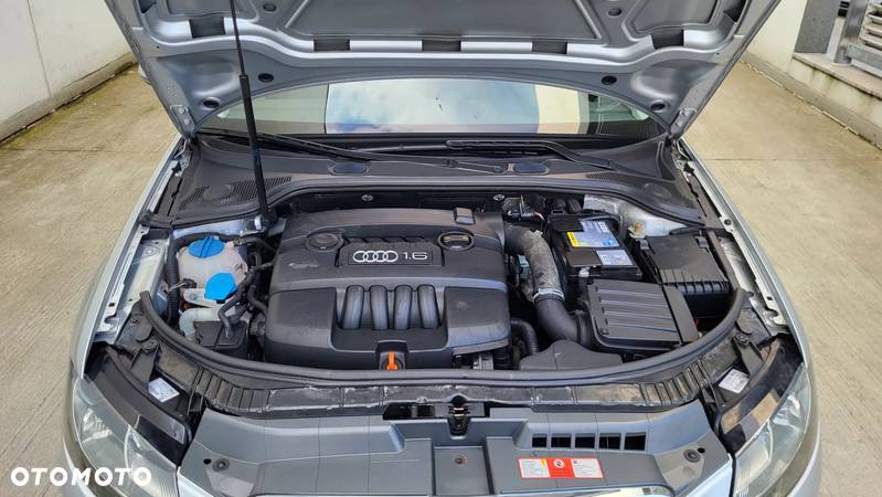 Audi A3 1.6 Sportback Attraction - 8