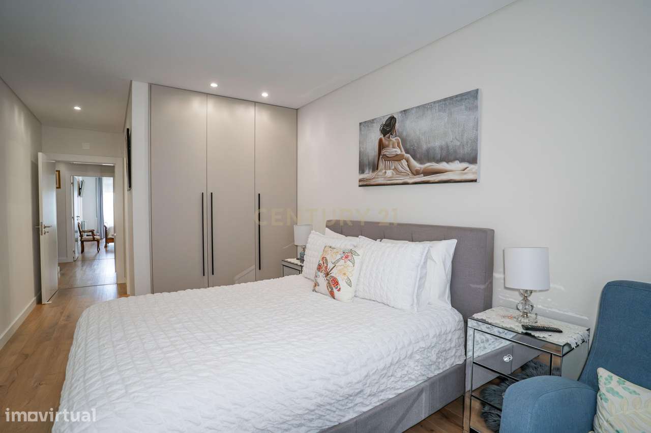 Apartamento T3 Semi-Novo em Caldas da Rainha | 2 Varandas | 2 Parqueam-11