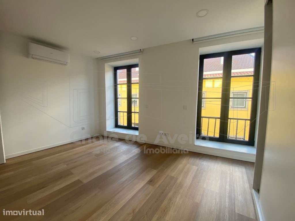 Apartamento T1 centro de Aveiro com lugar de estacionamento-12
