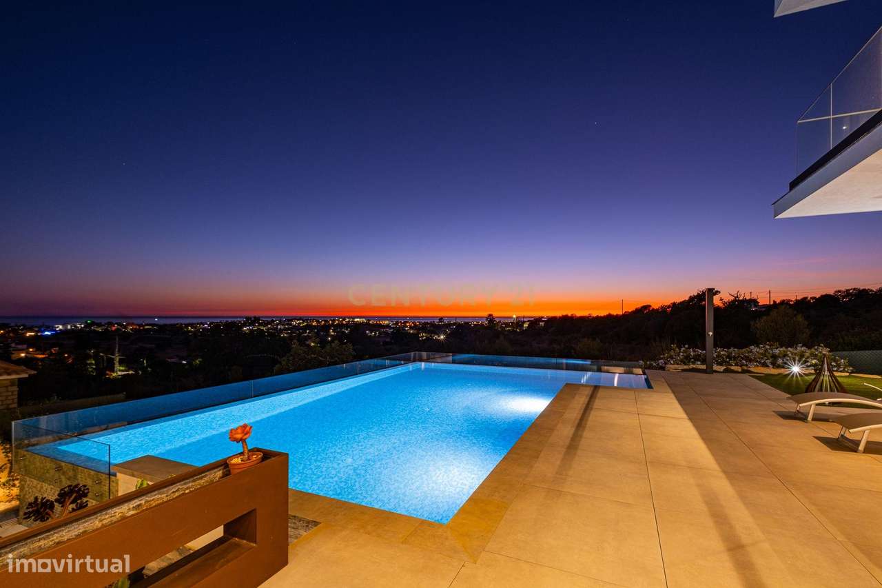 Villa de Luxo com 5 quartos e Vista Mar Panorâmica-5