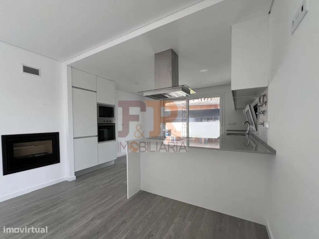 Moradia T4 com Pérgola . Fernão Ferro - Grande imagem: 5/42