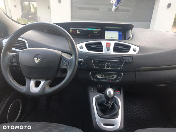 Renault Scenic 1.9 dCi Expression - 15