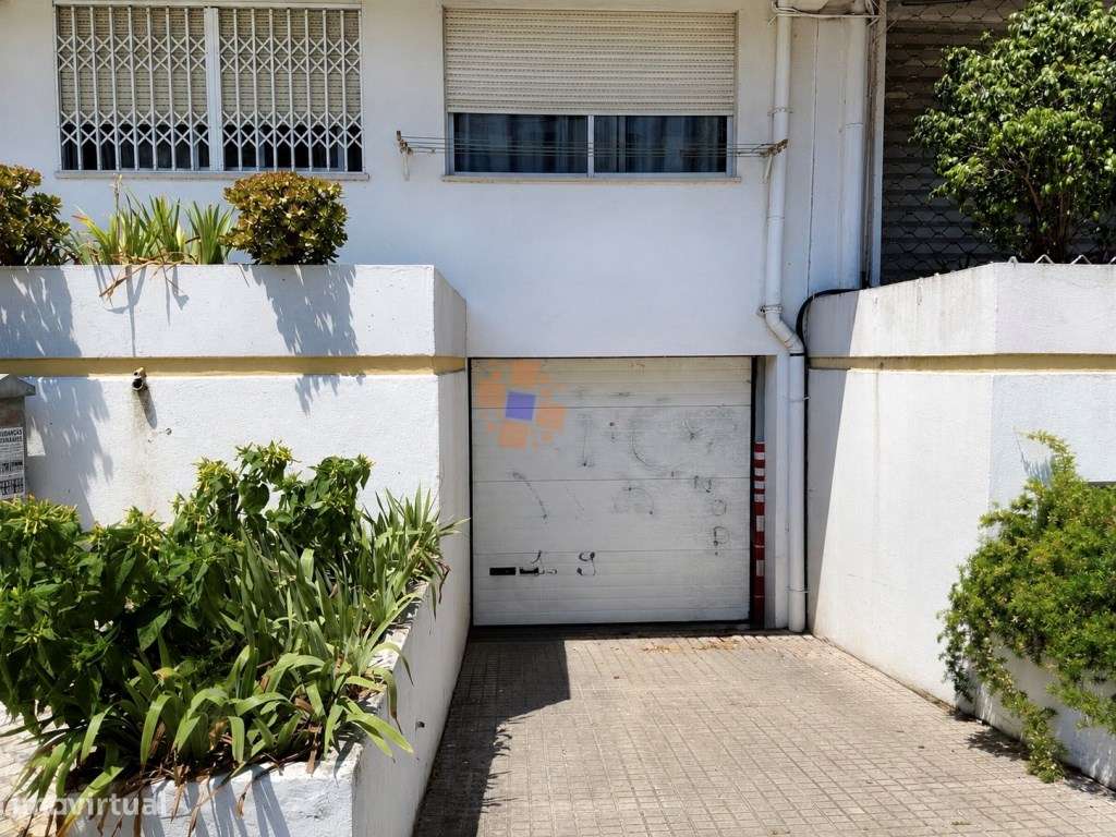 T1 com Parqueamento no Centro do Feijó - Excelente Oportunidade!-13