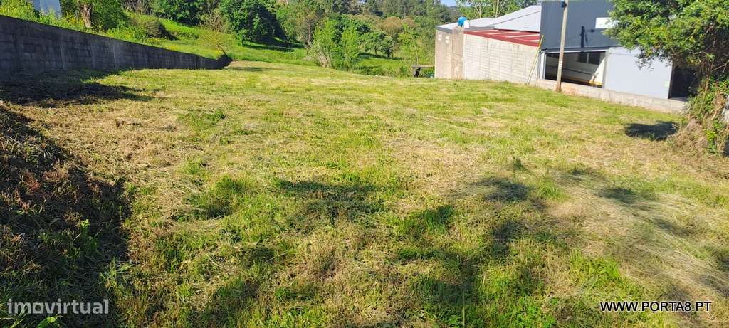 Terreno com possibilidade de construção-5