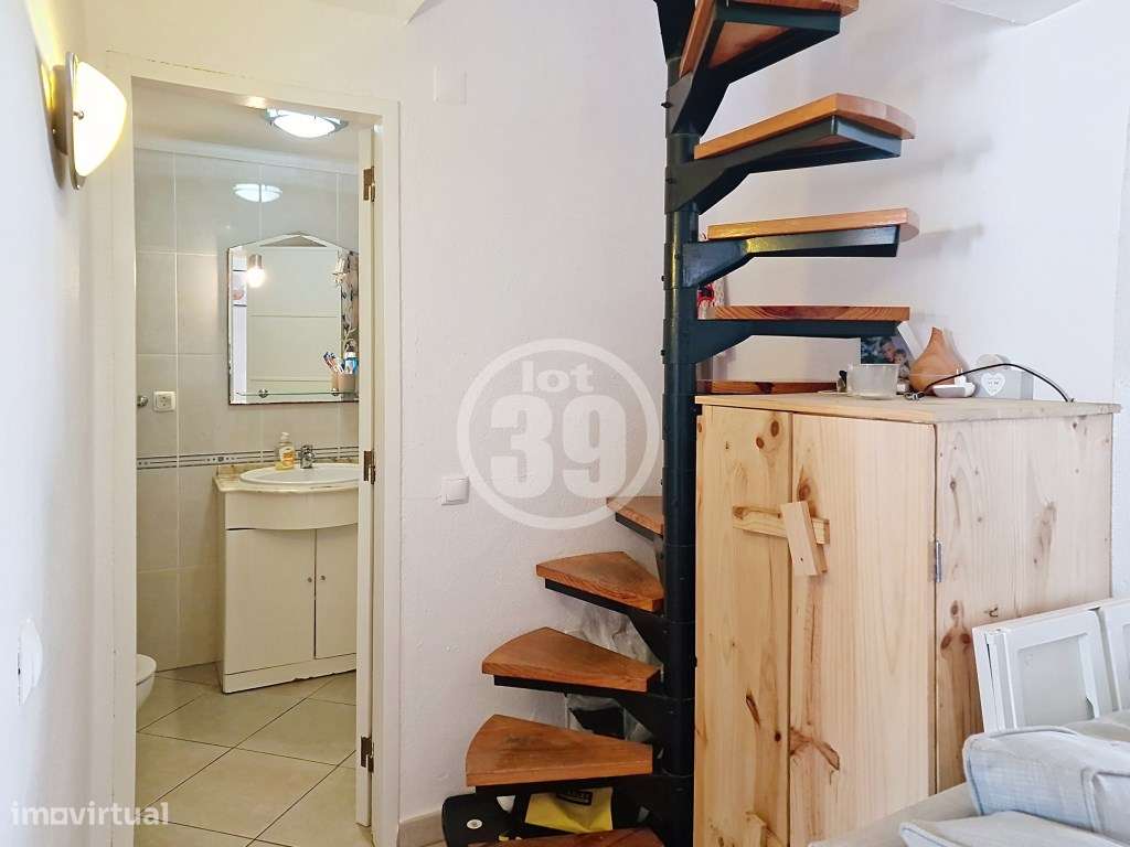 Apartamento duplex com 3 quartos, parqueamento privado e inserido n...-28