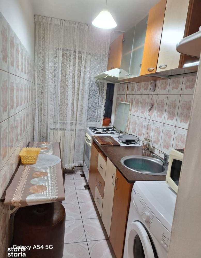 Apartament  2 camere semidecomandate în Craiovița Nouă zona Niella - Imagine principală: 4/6