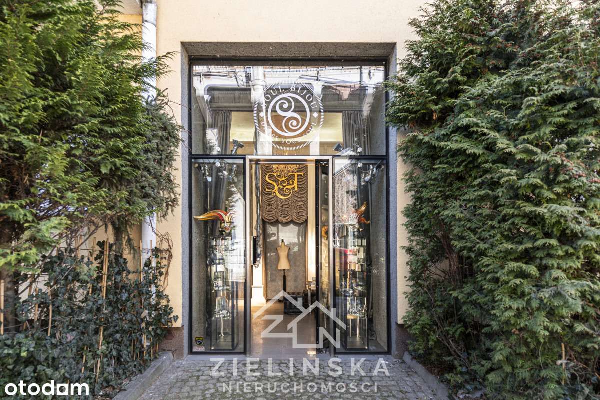 Lokal usługowy z antresolą na Powiślu-1