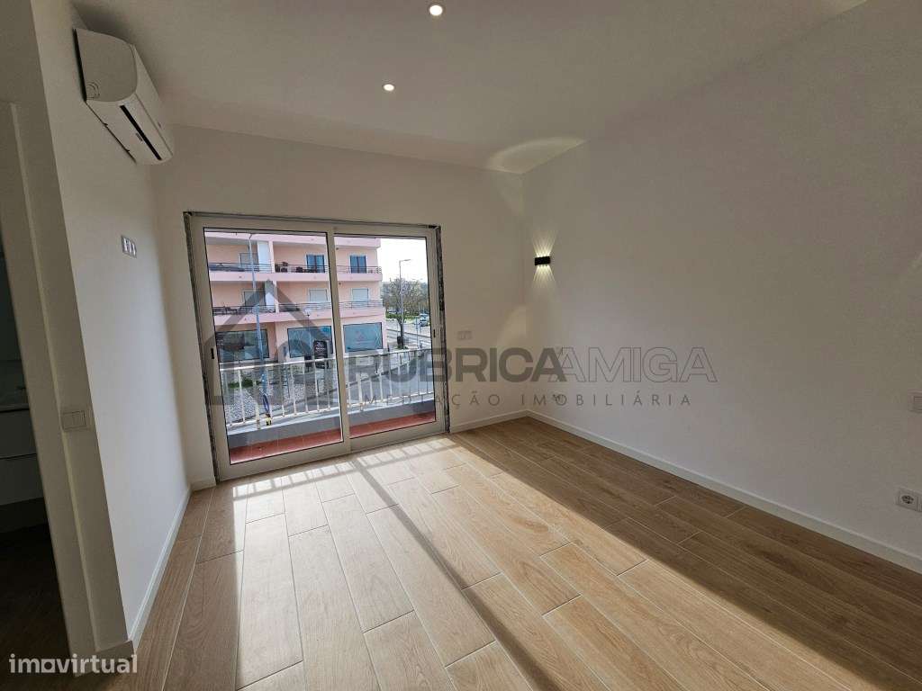 Moradia dúplex recuperada com garagem em Loulé-5