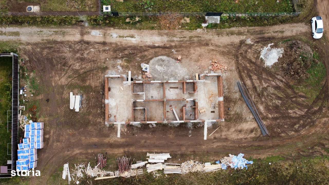 Apartament cu 3 camere – etaj cu curte proprie in cartierul Izvor - Imagine principală: 5/9