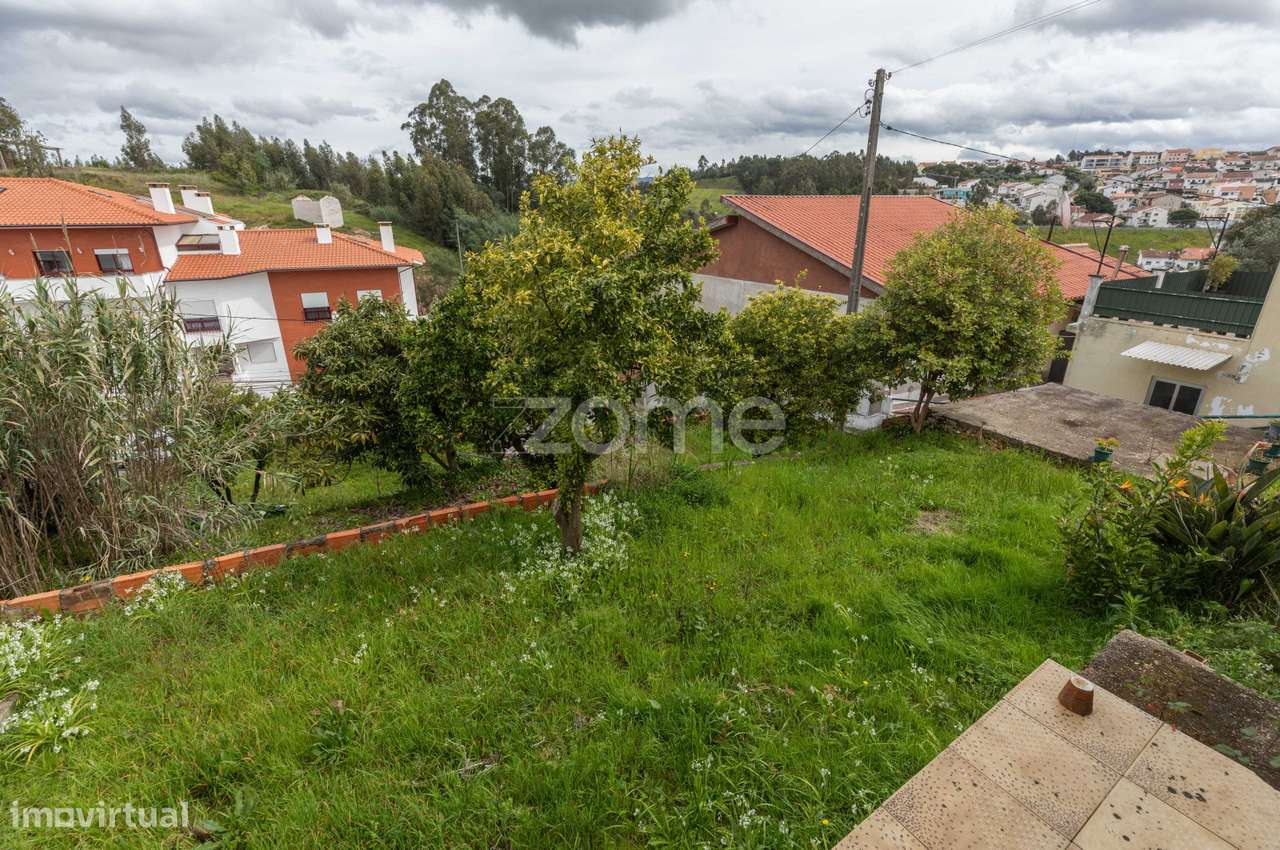 Moradia T4 | Moradia T2 | Recuperar | S. Martinho do Bispo-29