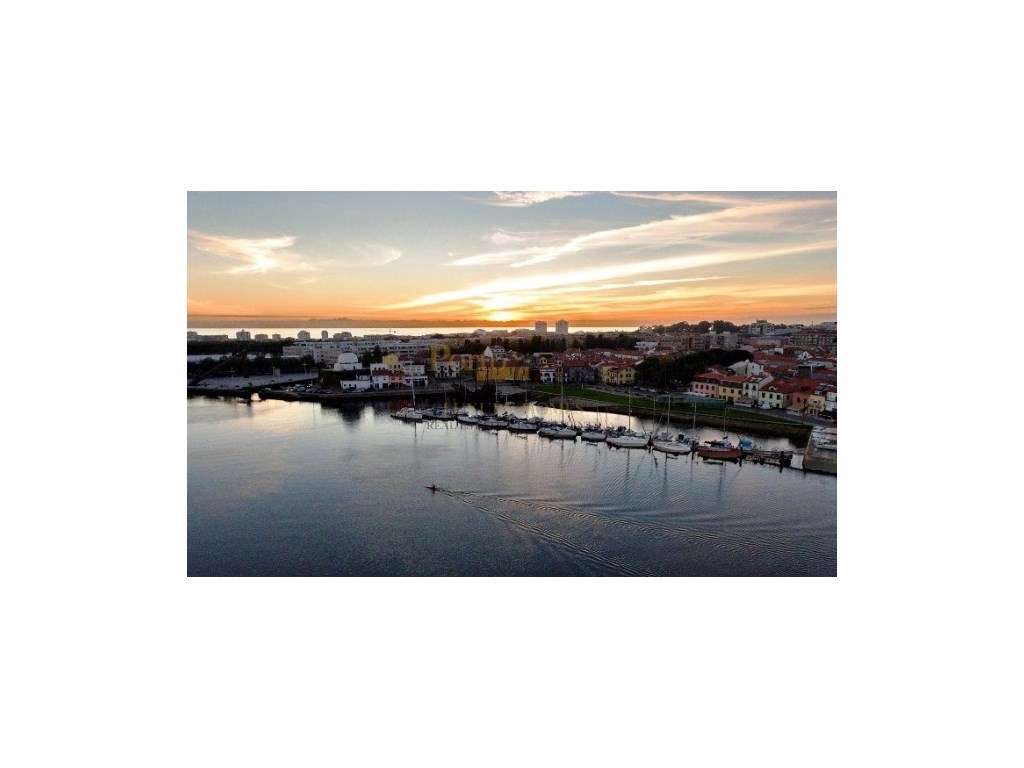 EXCELENTE APARTAMENTO T1, COM VARANDA E LUGAR DE GARAGEM, EM VILA D...-19
