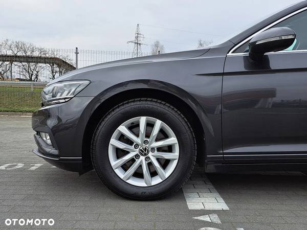 Volkswagen Passat 2.0 TDI EVO Business DSG - 36