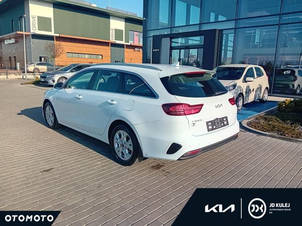 Kia Ceed - 4