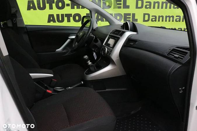 Toyota Verso 1.6 Premium - 12