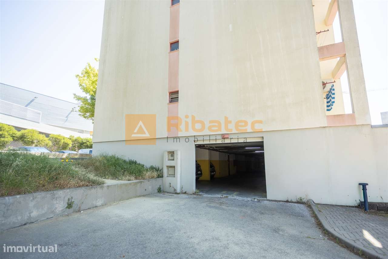 Apartamento T3 no Monte da Caparica-30