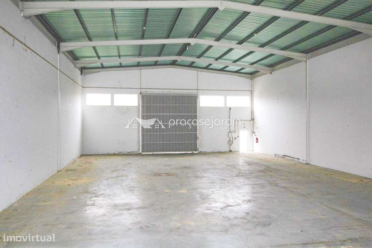 Armazém com 425m2 - Grande imagem: 3/14