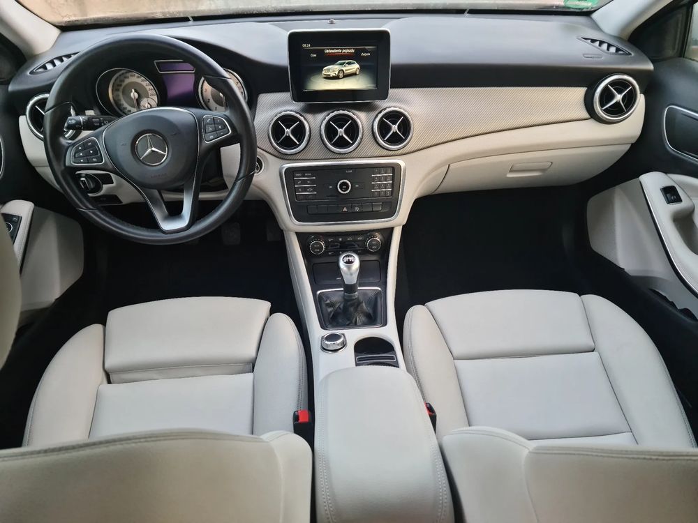 Mercedes-Benz GLA 2016