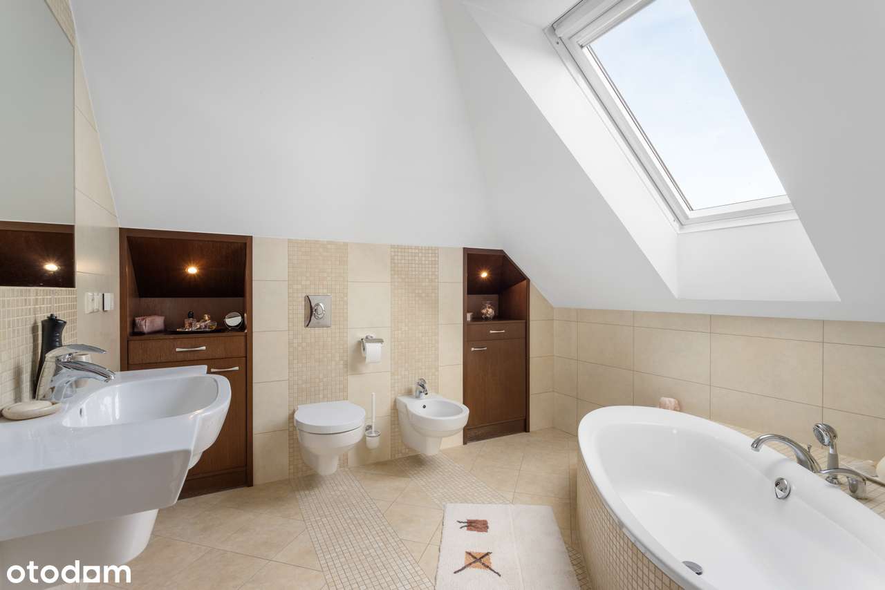 Przestronny LUKSUSOWY dom wolnostojący z wyjątkowym ogrodem!-13